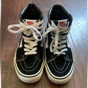 VANS HIGH TOP BLACK ATHLETIC SKATEBOARD SHOES SIZE BOYS 4 - GIRLS 5.5